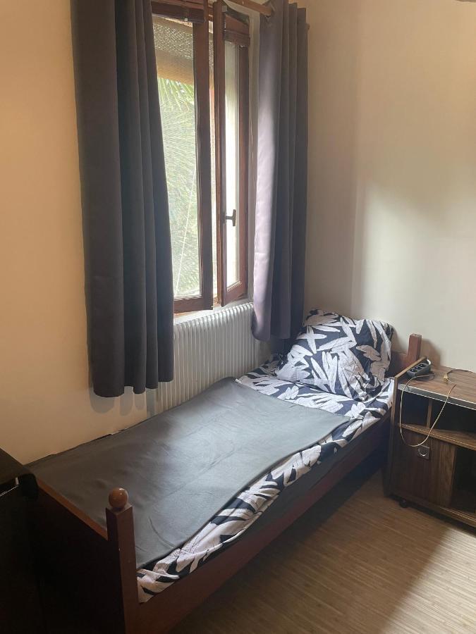 Leleka Hostel Esbly Exteriér fotografie